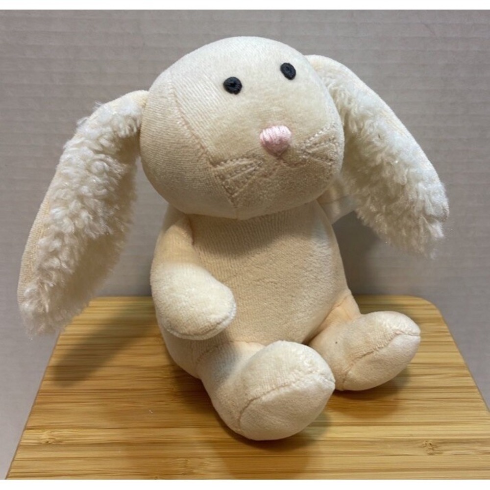 Baby Gap Bunny Plush Sewn Eyes Lovey 6" Cream Sherpa Rattle 2010 Floppy‎ Ears